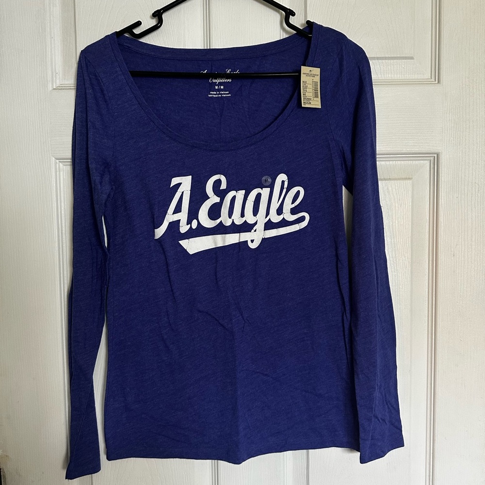American Eagle Outfitters Blue and White Fitted T-Shirt